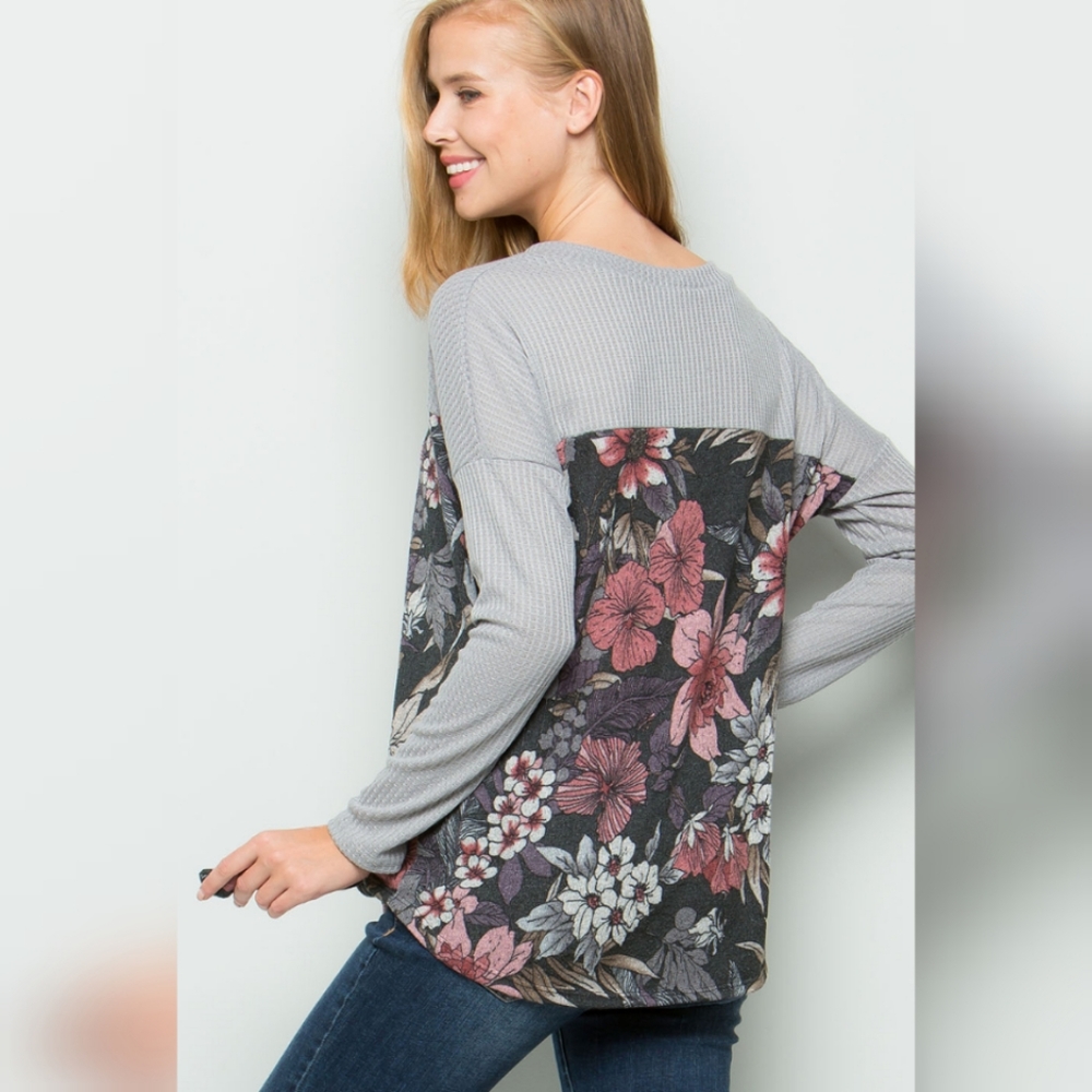 ee:some DUAL FABRIC SELF TIE HEM KNIT TOP - Picture 2 of 6
